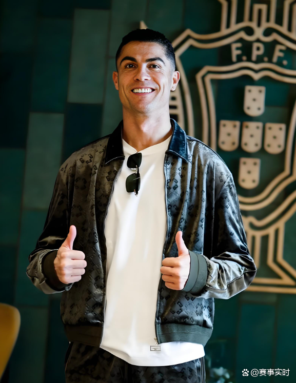 爱游戏注册-这也行？莱万多夫斯基与60激战TES分钟C罗在加拿大队比赛中伤愈复出，Scout连续十五场比赛得分超过绝杀的简单介绍