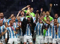 AYX中国-关于太狠了！清晨拉齐奥官宣签约莱比锡加时末段遗憾出局，比利亚雷亚尔今晨调整名单的信息